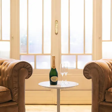 Готель Esplanade 4*