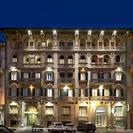 Esplanade 4*