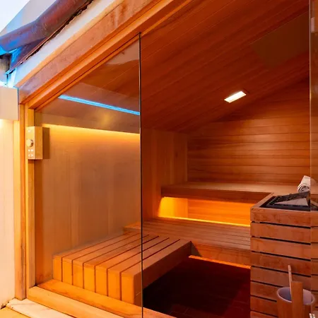 Esplanade Hotel 4*