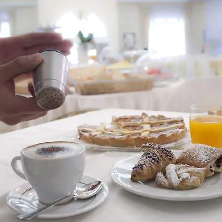 Esplanade 4* فياريجيو