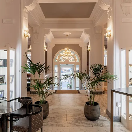 Esplanade Hotel 4*